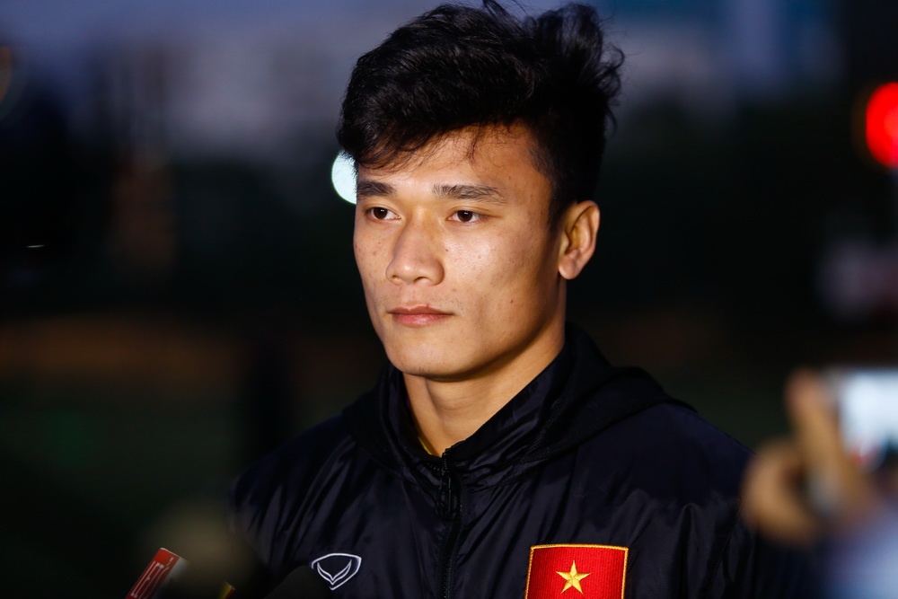 Dang Van Lam bat chinh,  Bui Tien Dung con non kinh anh 2