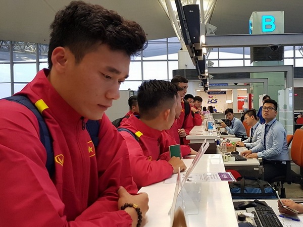 Bui Tien Dung da co mat, tuyen Viet Nam len duong sang Jordan hinh anh