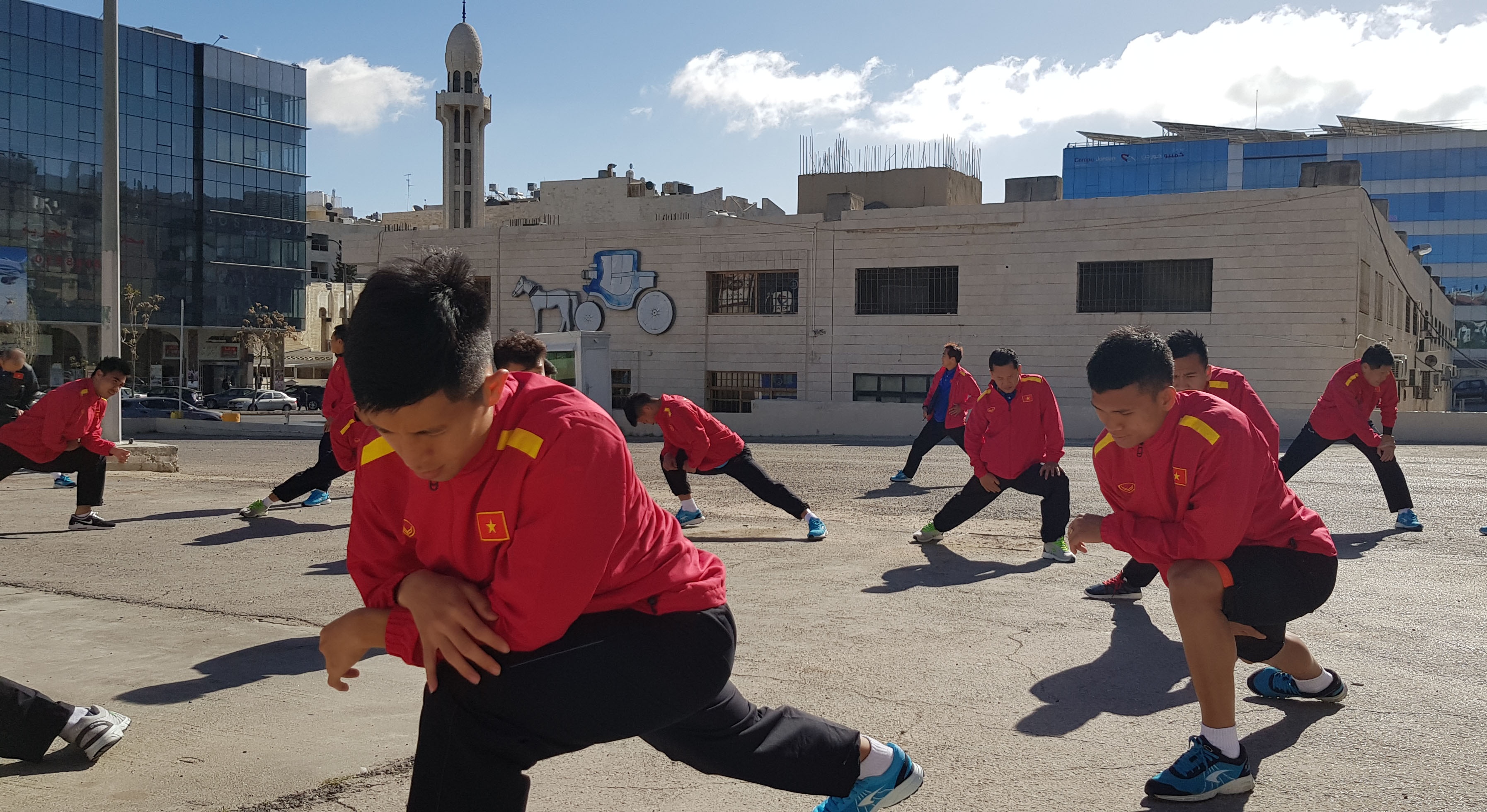 HLV Park Hang-seo lo tuyển Việt Nam lệch múi giờ ảnh 2 HLV Park Hang-seo lo tuyen Viet Nam lech mui gio anh 2