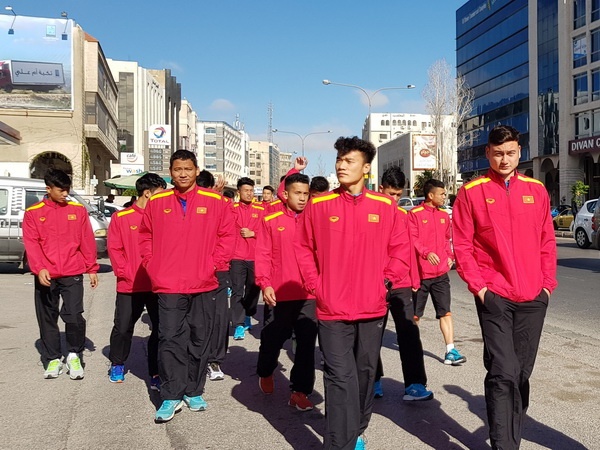 HLV Park Hang-seo lo tuyen Viet Nam bi anh huong vi lech mui gio hinh anh