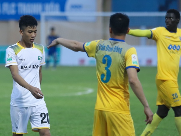 Ngoai binh Thanh Hoa nhac dong doi kem chat sao U23 Viet Nam hinh anh