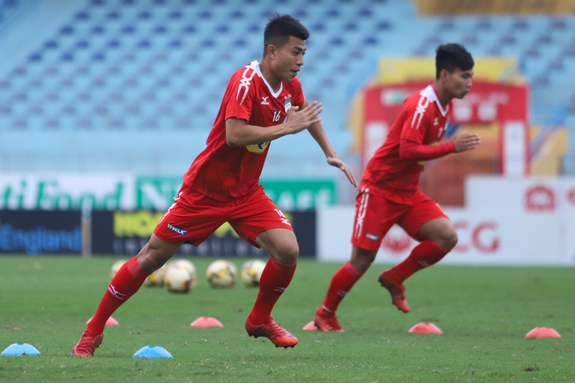 HAGL tap kin truoc tran dai chien voi CLB Ha Noi anh 6