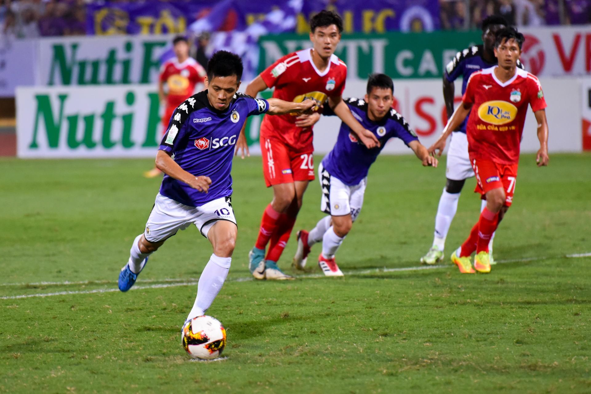 CLB Ha Noi de bep HAGL trong tran cau co 2 the do anh 3