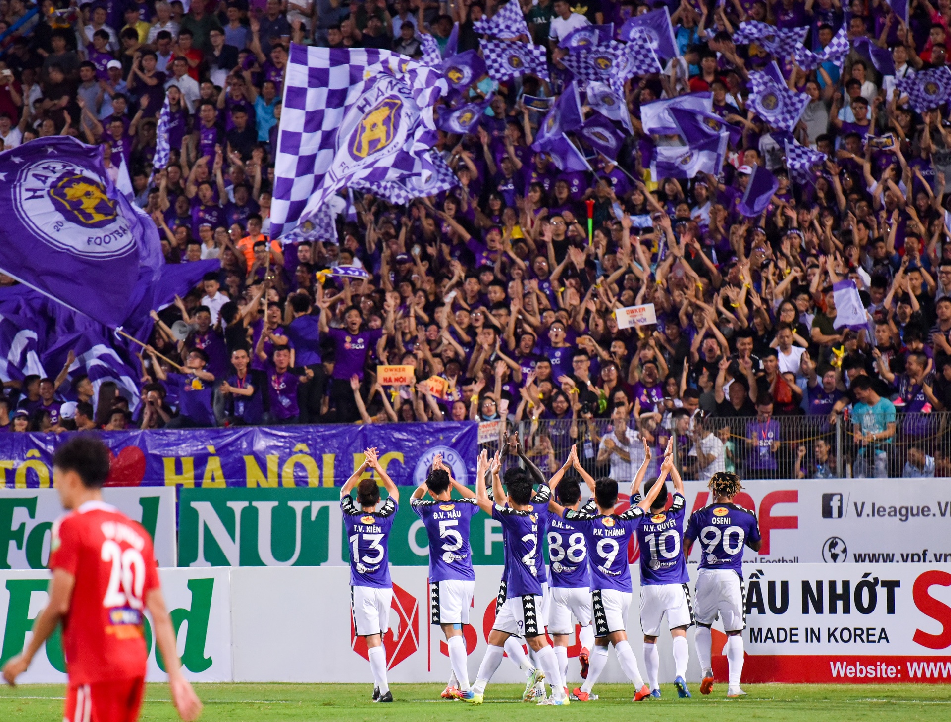 CLB Ha Noi de bep HAGL trong tran cau co 2 the do anh 9