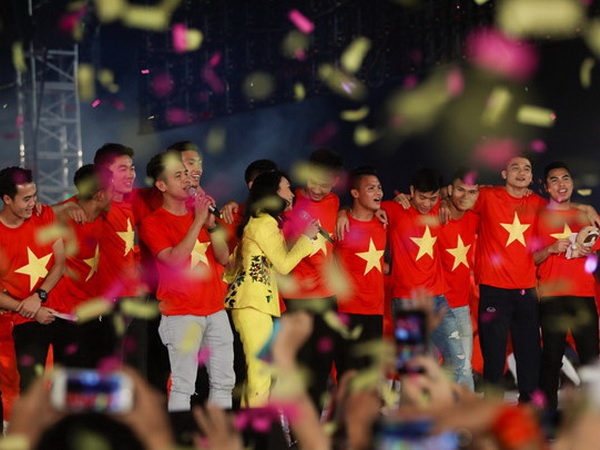 VFF khang dinh doanh nghiep khong ‘xu’ tien thuong U23 Viet Nam hinh anh