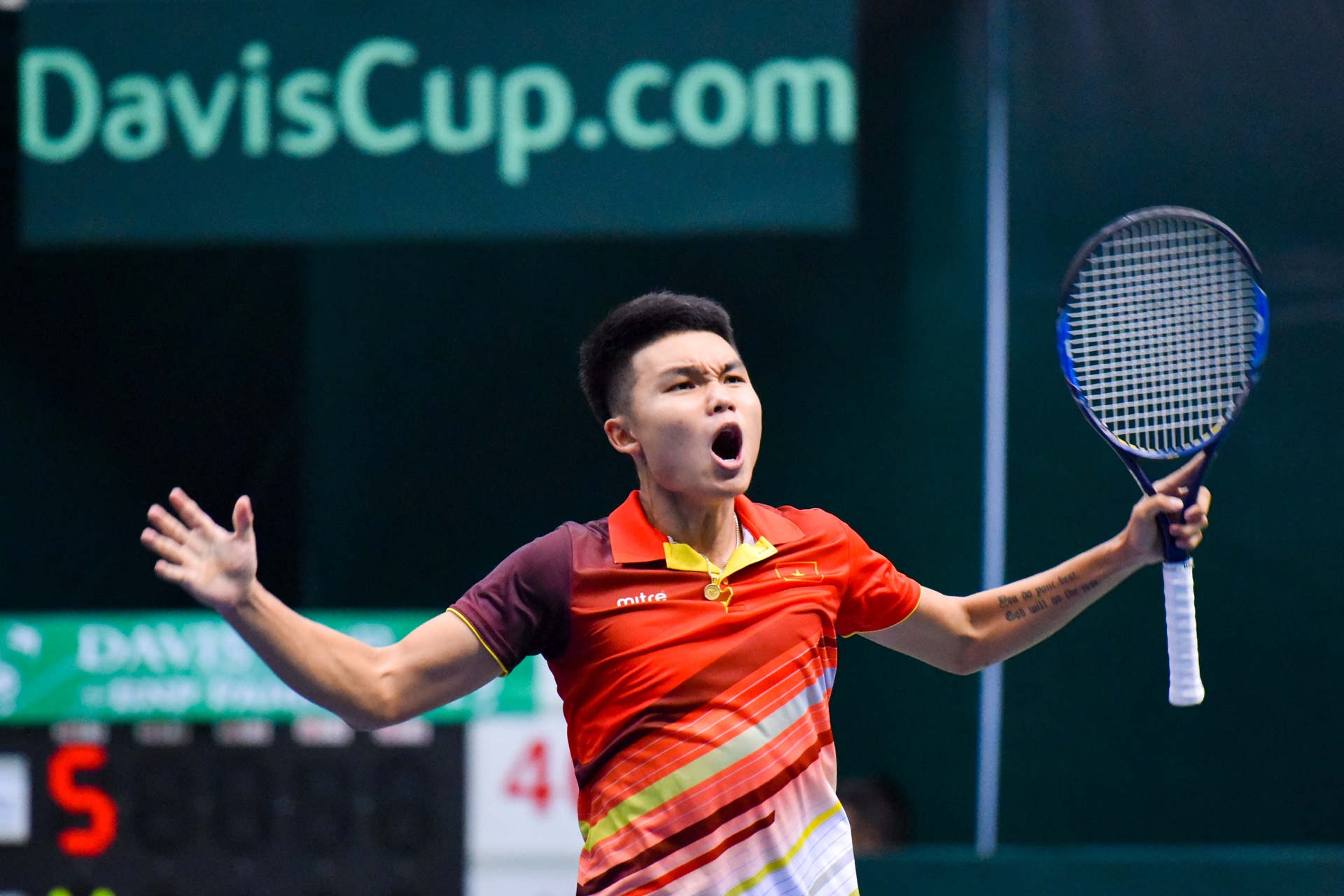 Ly Hoang Nam thang hoa,  Viet Nam len nhom II Davis anh 4