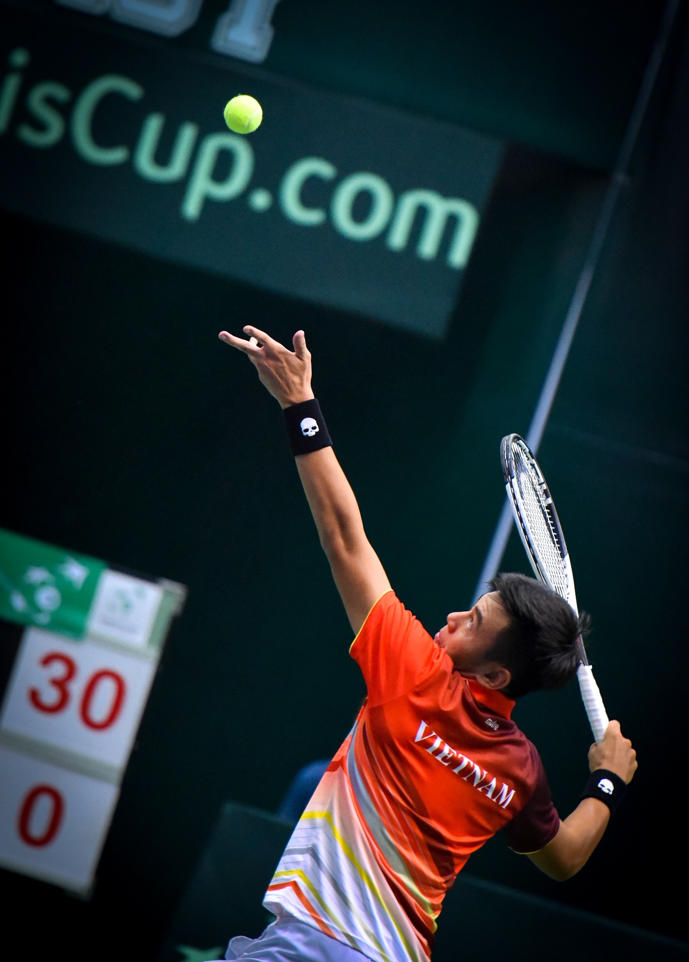 Ly Hoang Nam thang hoa,  Viet Nam len nhom II Davis anh 6