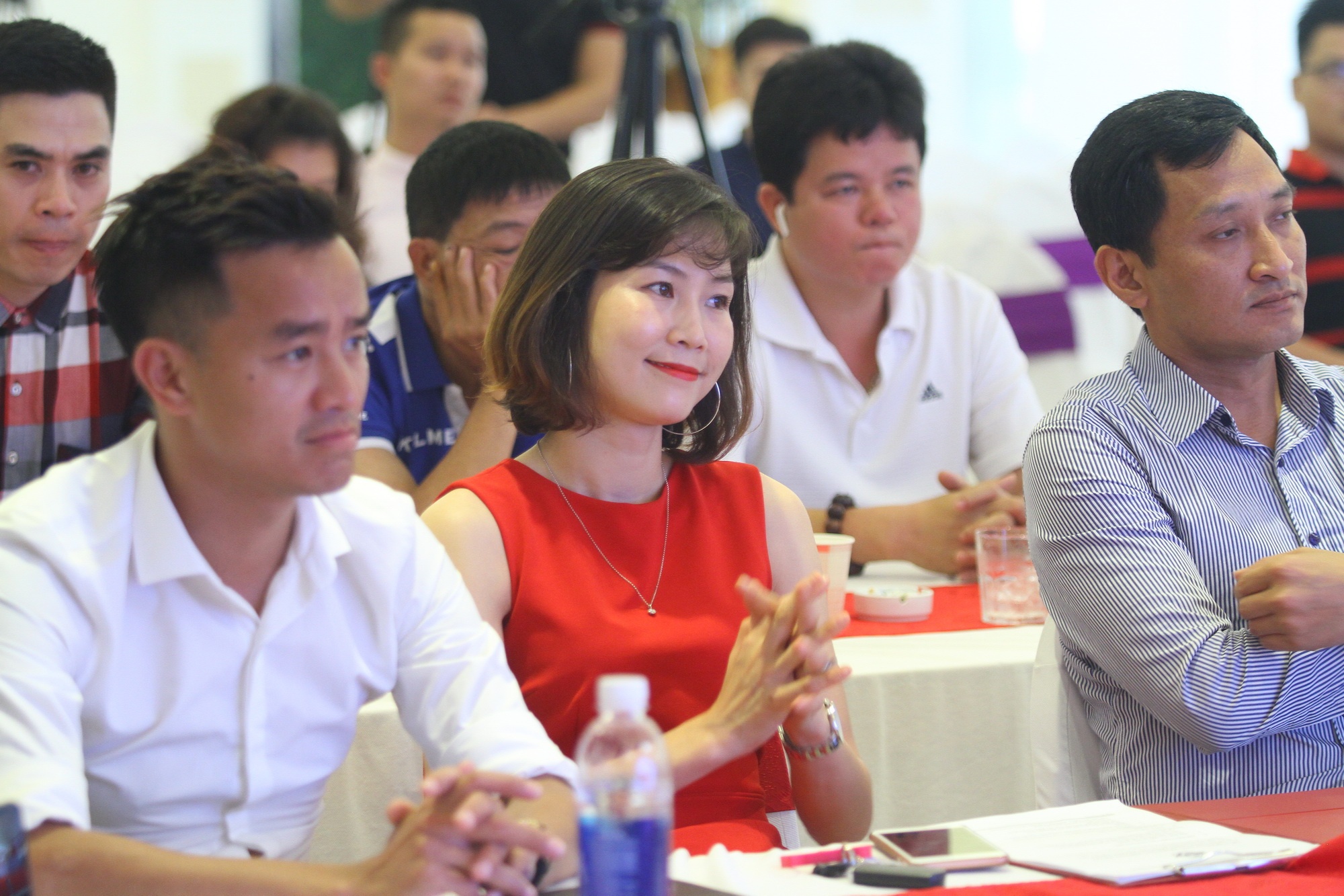 Qua bong vang phui khong co tien thuong anh 2