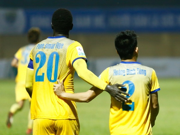 Vi sao U23 Viet Nam chien thang con cac CLB that bai o chau A? hinh anh