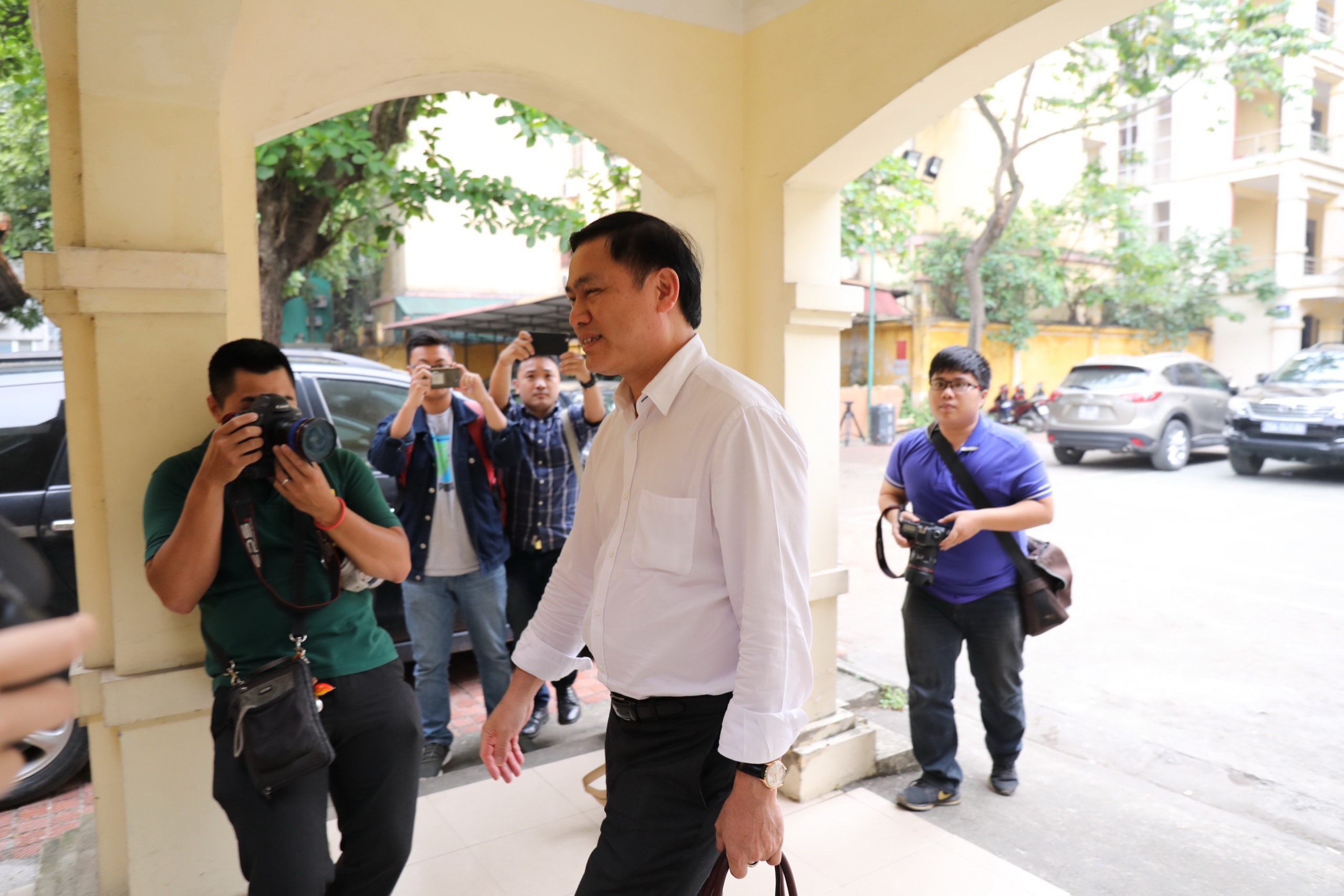 Bau Duc vang mat trong cuoc gap lich su cua VFF anh 2