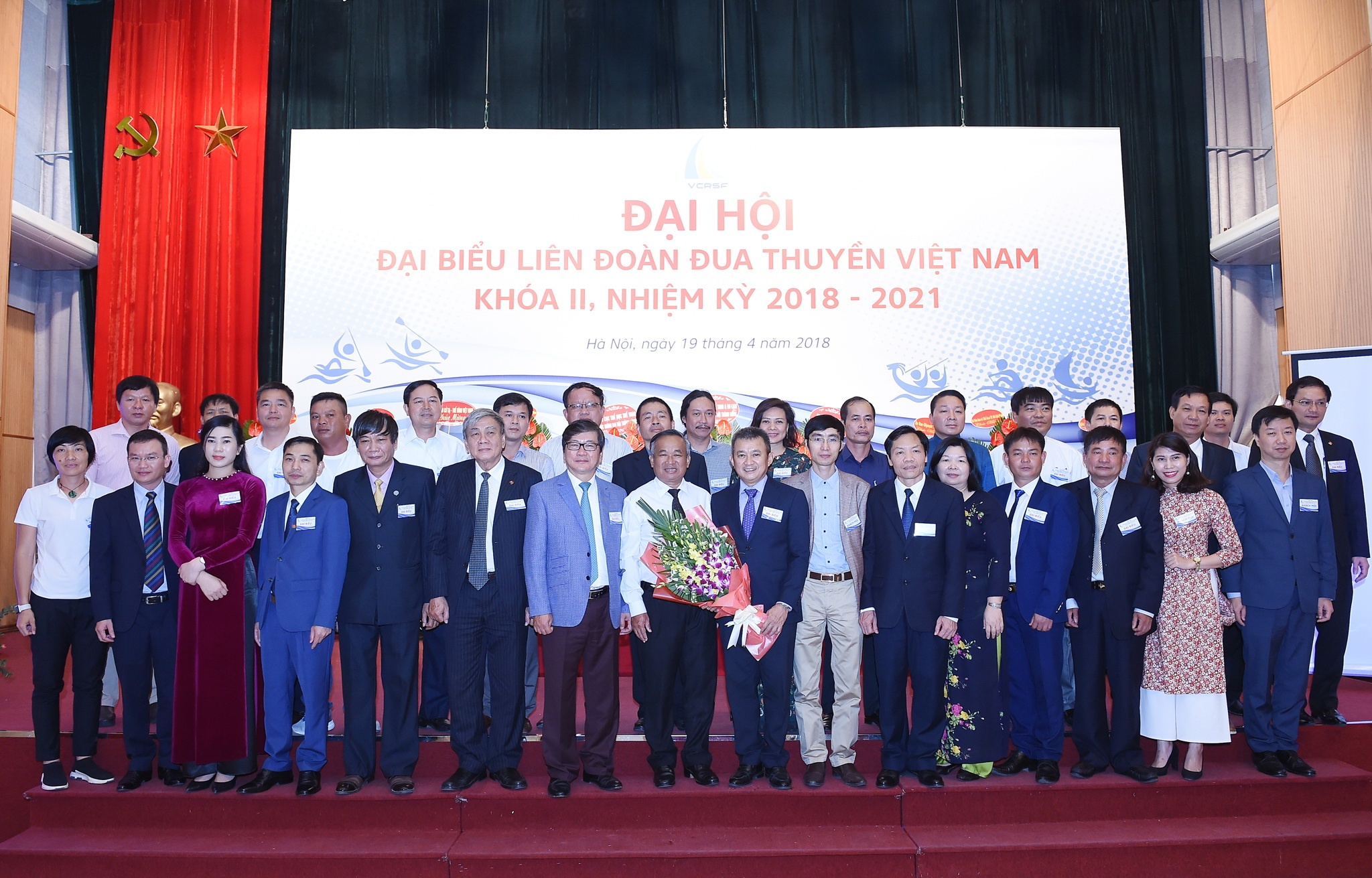 TGD Vietnam Airlines tro thanh dua thuyen Viet Nam anh 2