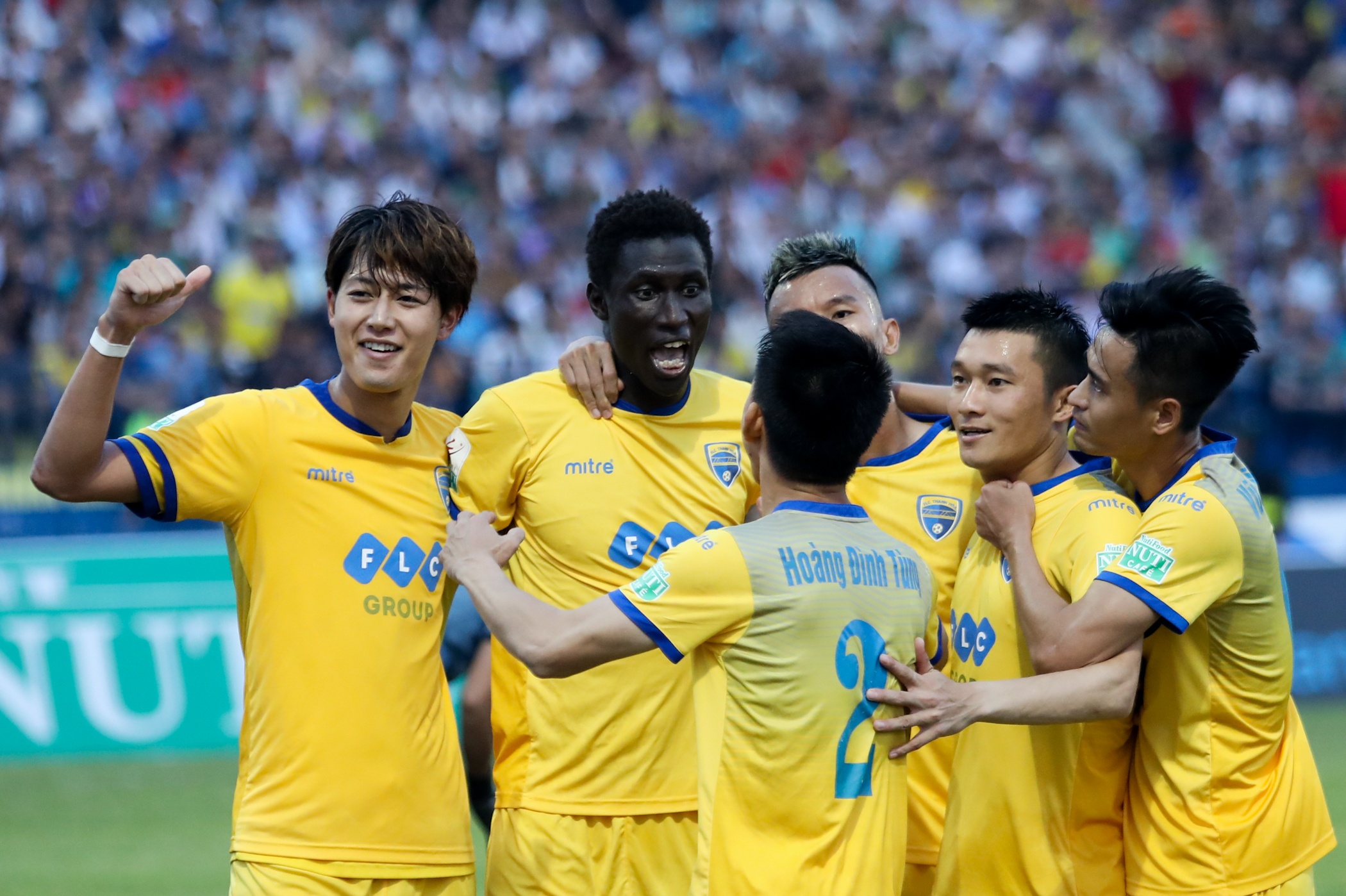 Bui Tien Dung bat luc nhin Thanh Hoa mat diem anh 6