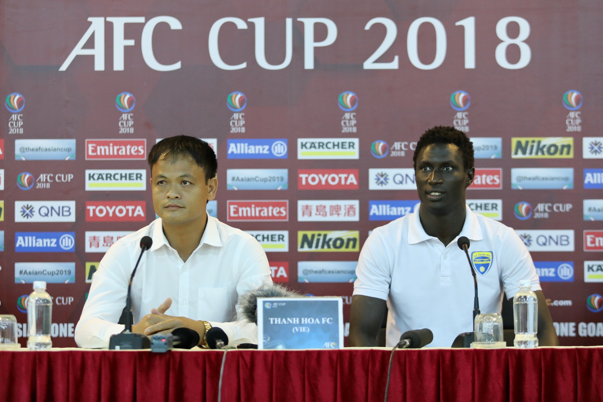 Nguoi ham mo dang qua uu ai Bui Tien Dung anh 2