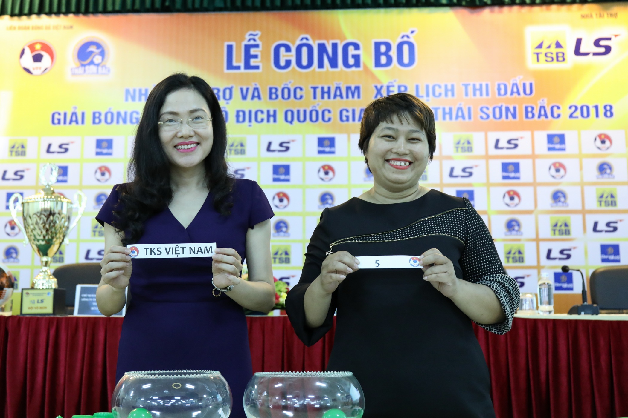 Giải nữ quốc gia sợ vắng khán giả ảnh 2 Giai nu quoc gia so vang khan gia anh 2