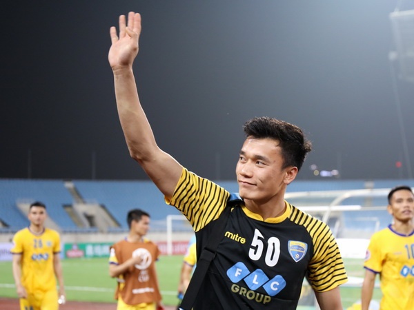 Bui Tien Dung tai xuat an tuong, CLB Thanh Hoa vao tu ket cup quoc gia hinh anh
