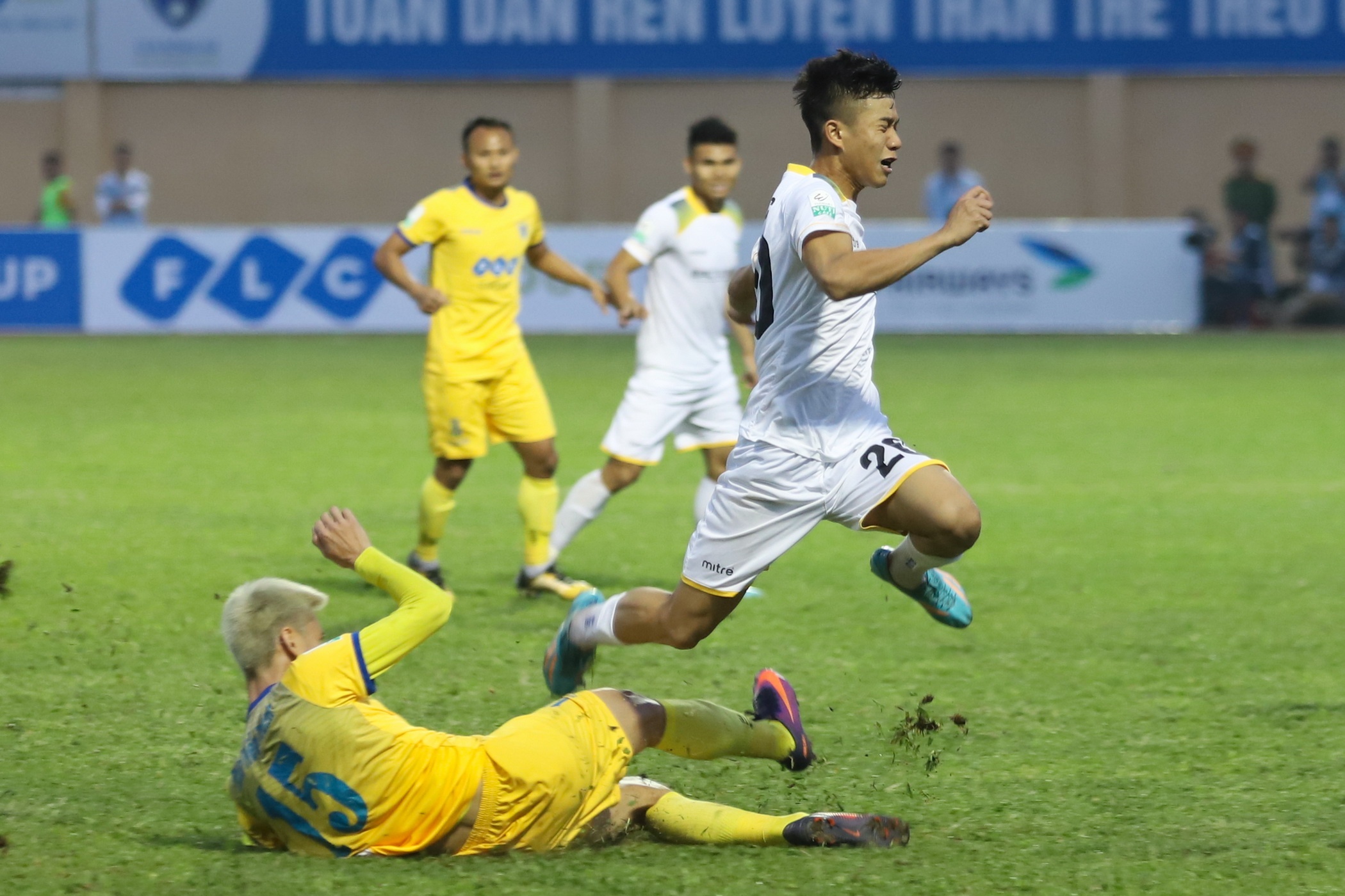 Nhung nguoi hung U23 Viet Nam toa sang o V.League anh 3