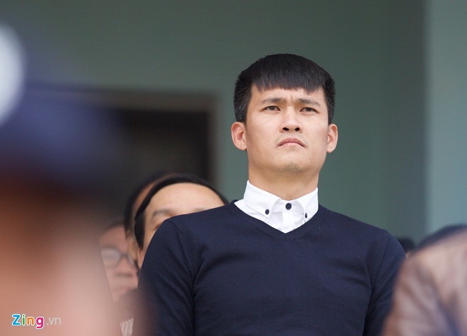 Doi bong cu tri an Cong Vinh anh 1