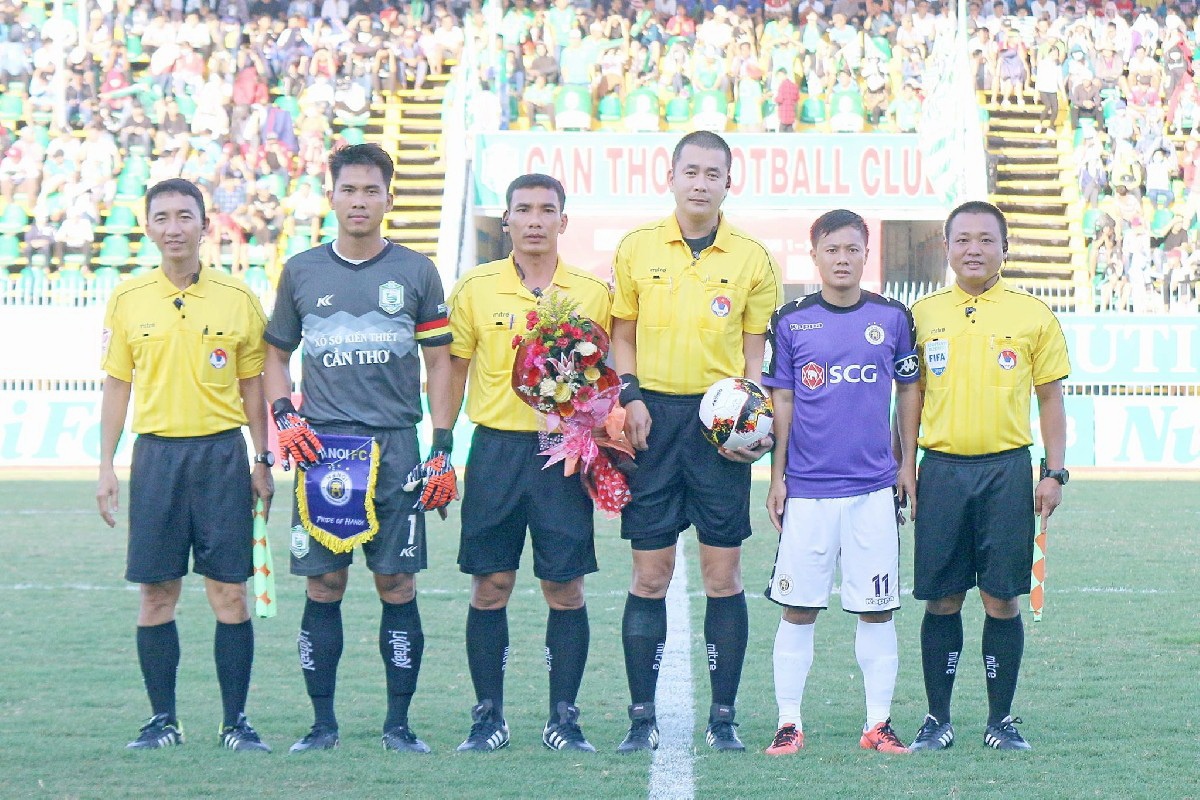 Điều gì phía sau sai lầm của trọng tài Việt Nam? ảnh 2 Dieu gi phia sau sai lam cua trong tai Viet Nam? anh 2