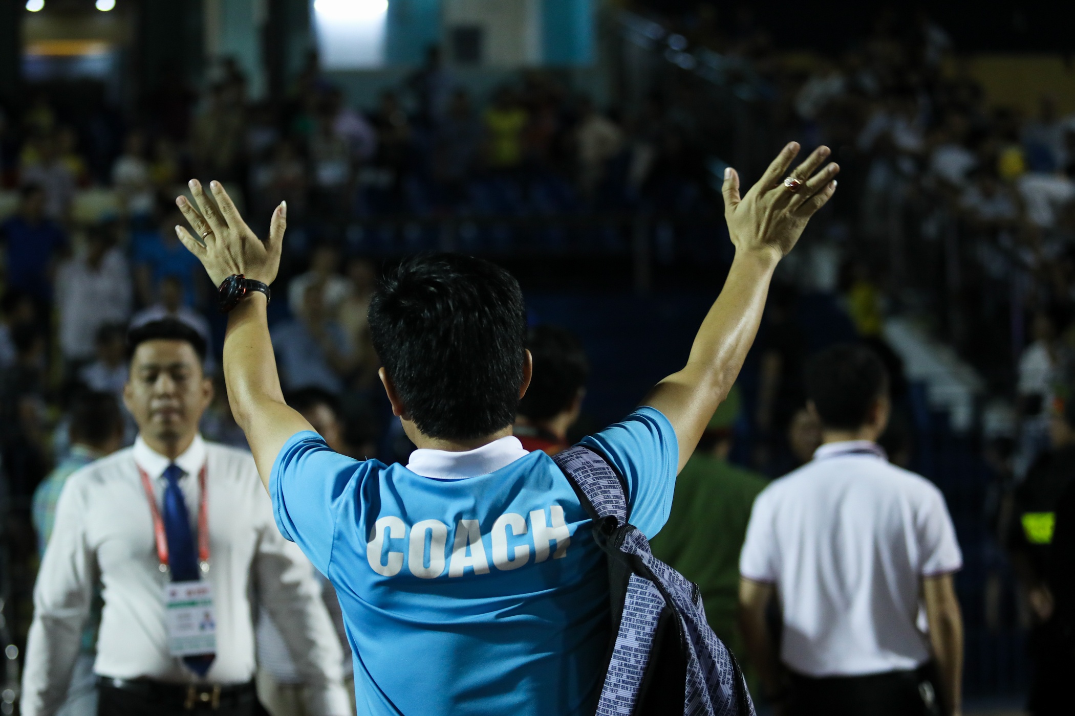 Canh sat co dong ho tong trong tai roi san Thanh H anh 7