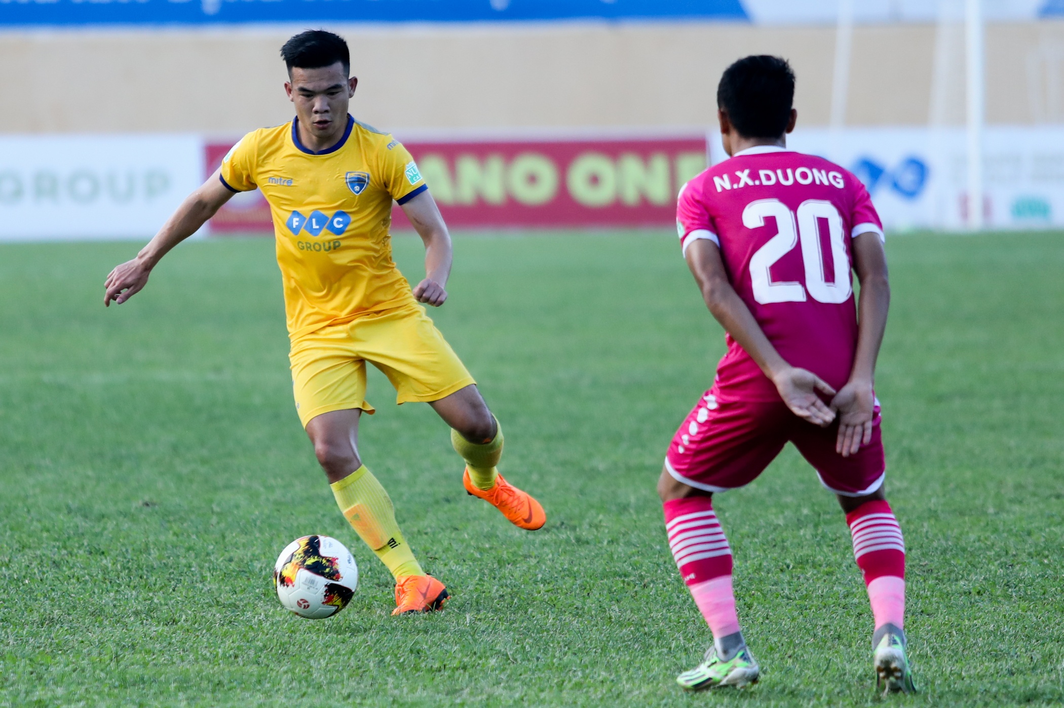 Canh sat co dong ho tong trong tai roi san Thanh H anh 9