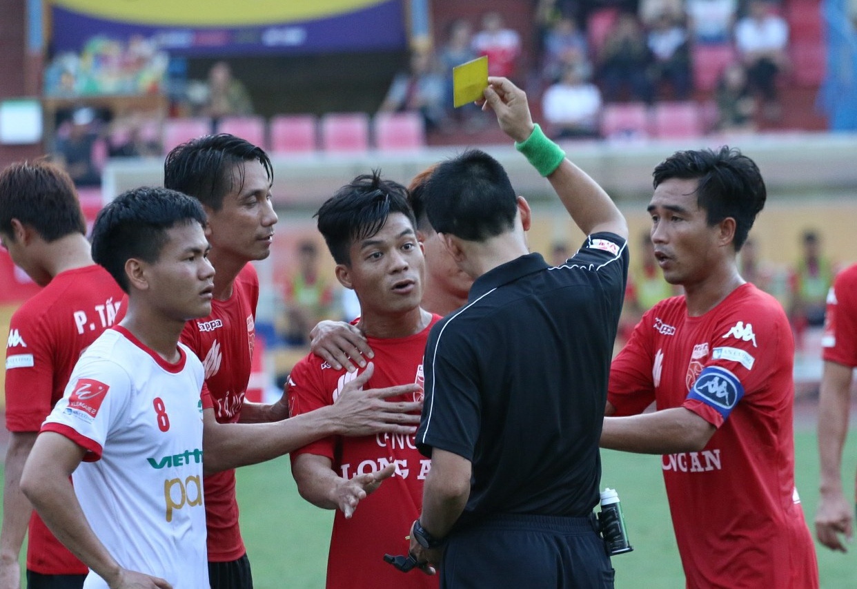 Huynh Tan Tai bang hoang vi an phat, Long An se khieu nai hinh anh