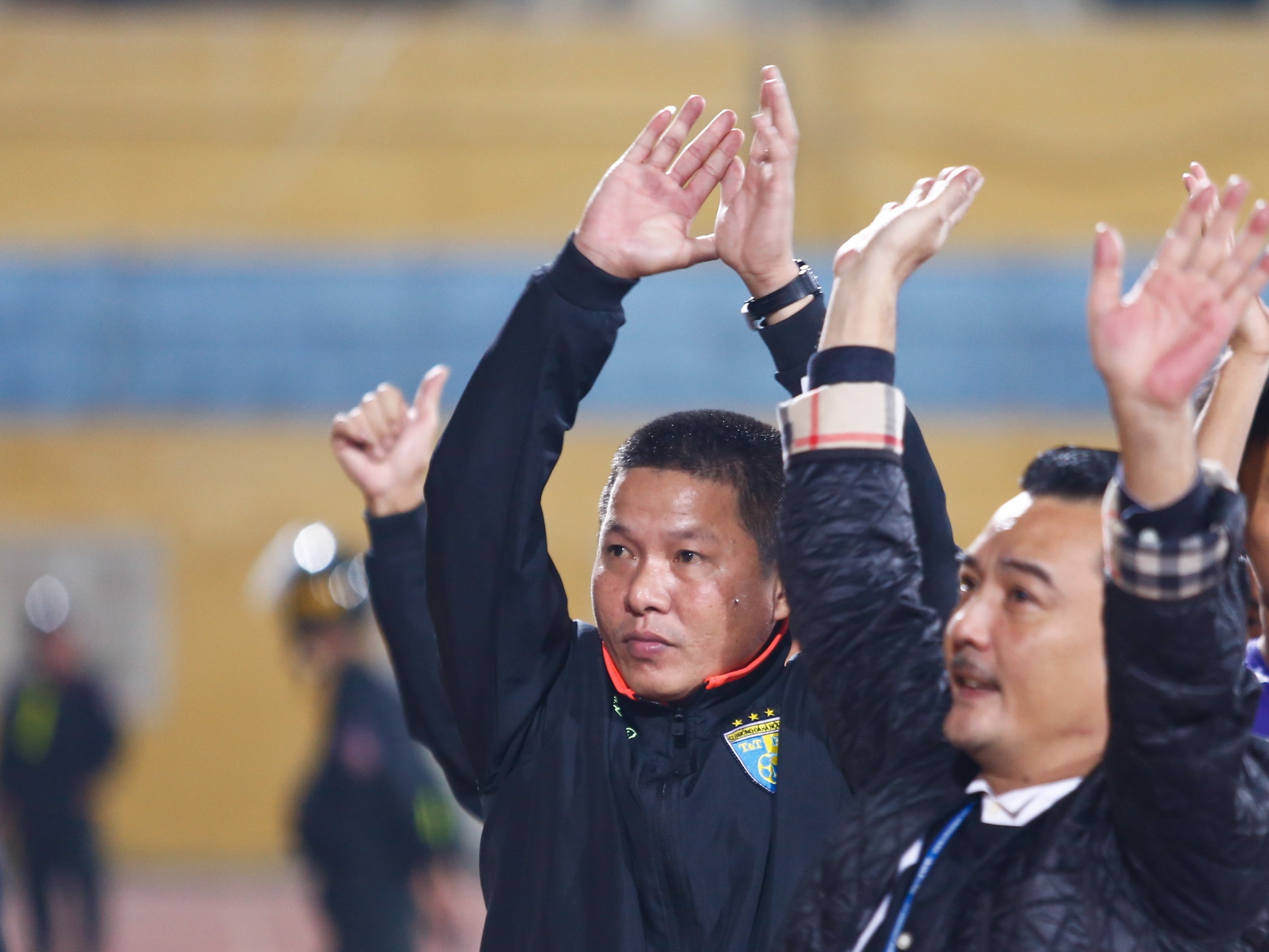 CLB Ha Noi va HAGL khong khang cao sau an phat nang tu VFF hinh anh