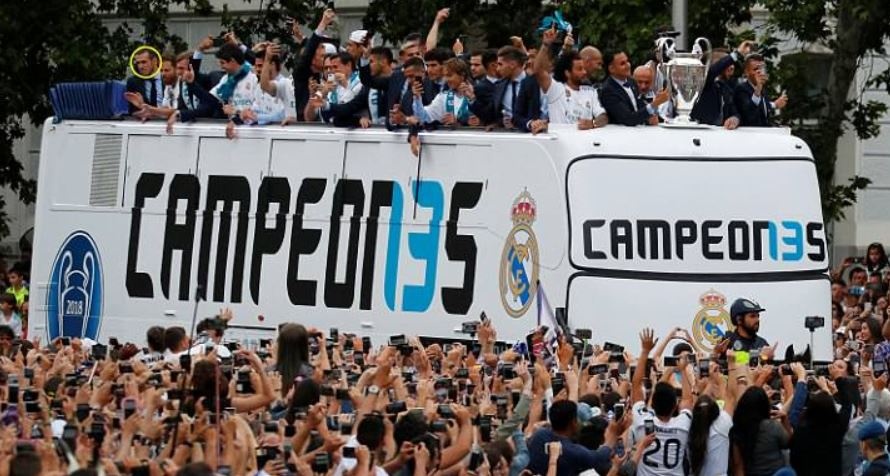 Real to chuc an mung chuc vo dich anh 1