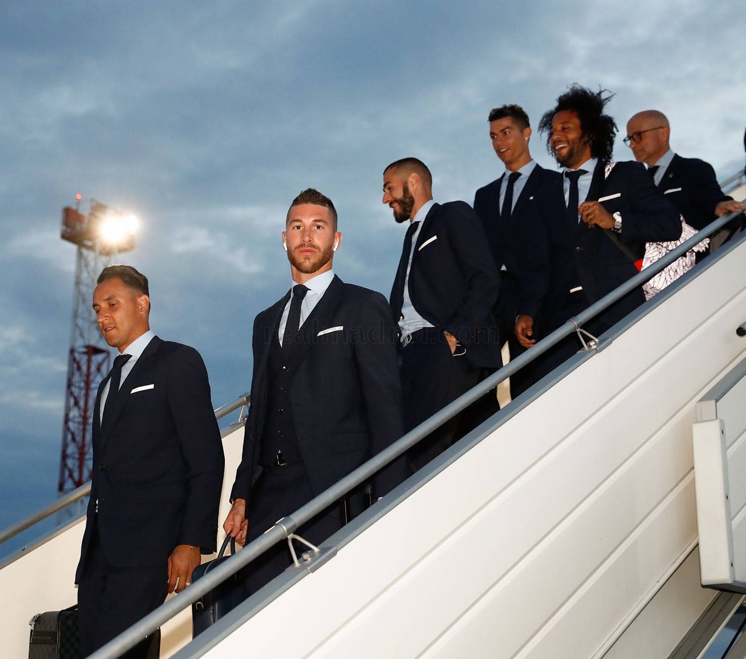 Ronaldo den Kiev anh 8