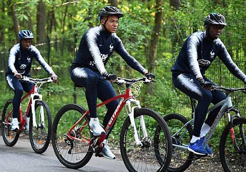 World Cup 2018 ngay 24/5: Mbappe mac ao so 10 danh gia o DT Phap hinh anh