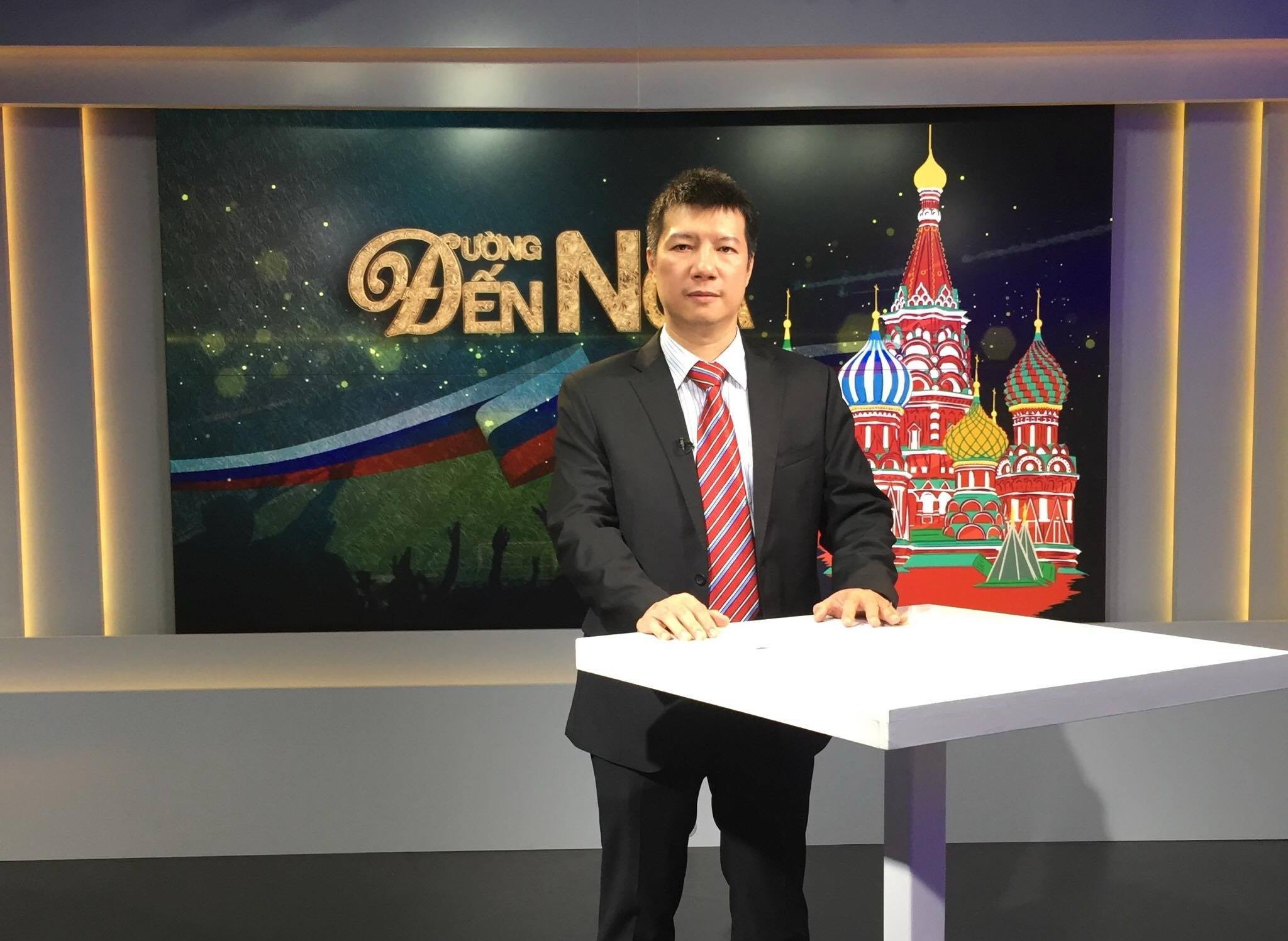 BLV Quang Huy: Ronaldo va Messi khong co cua anh 2