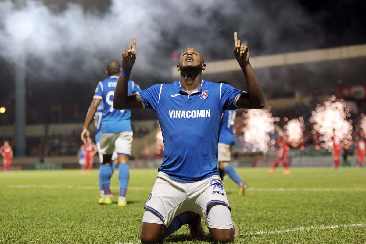 Than Quang Ninh ngan HAGL can moc 10 tran bat bai anh 2