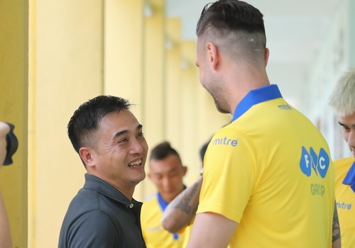 CLB Thanh Hoa va HLV Duc Thang chinh thuc tram 4 cong than hinh anh