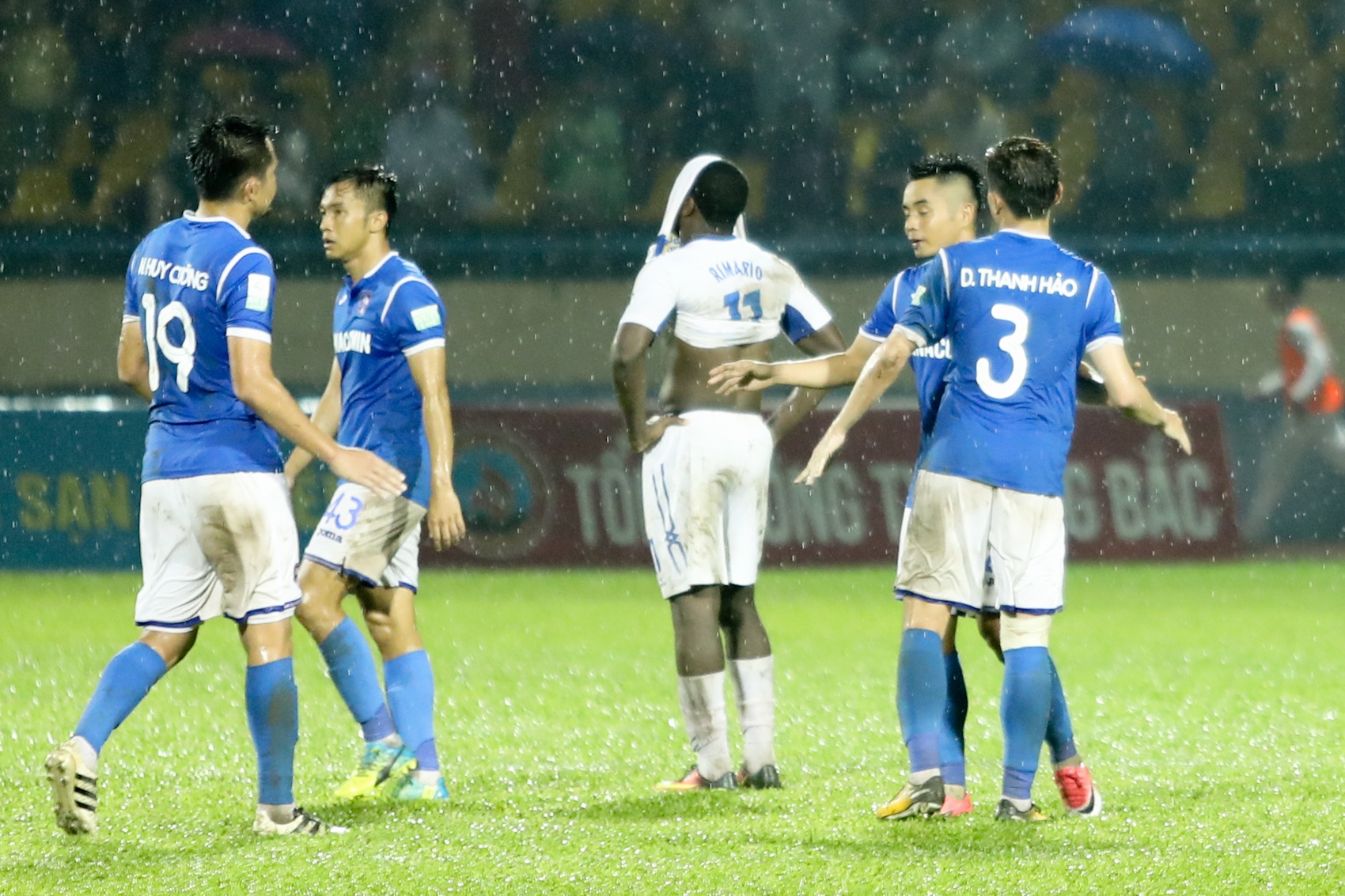 Mach 8 tran bat bai cua HAGL bi chan lai anh 9