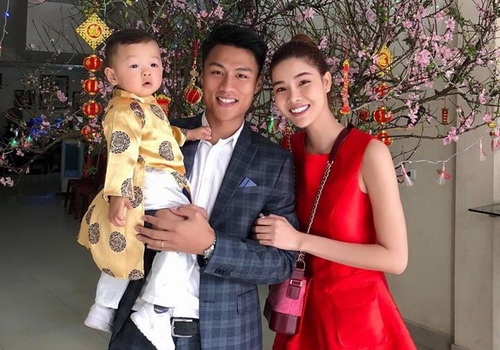 Mac Hong Quan khong duoc xem World Cup trong phong ngu hinh anh