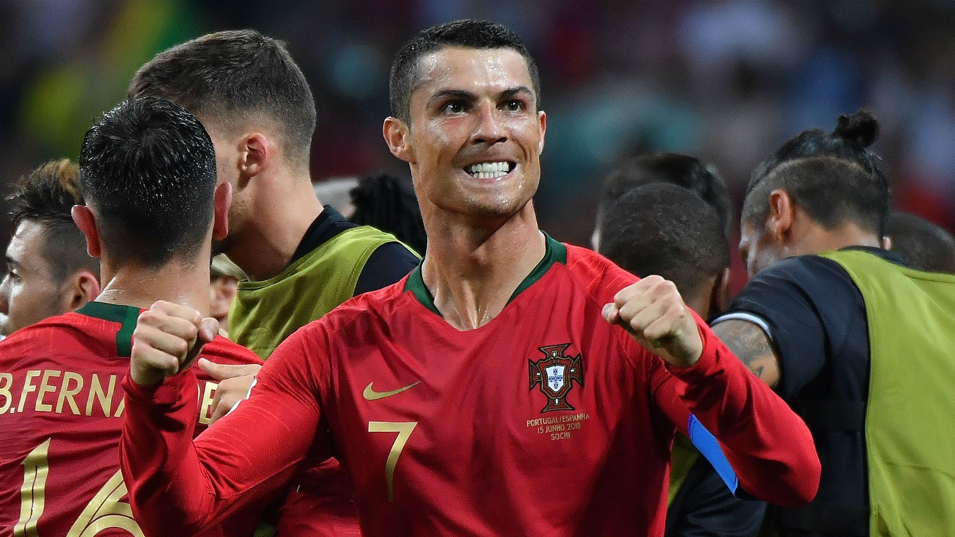 World Cup ngay 18/6: 'Choi bong voi Ronaldo la mot niem vinh du' hinh anh