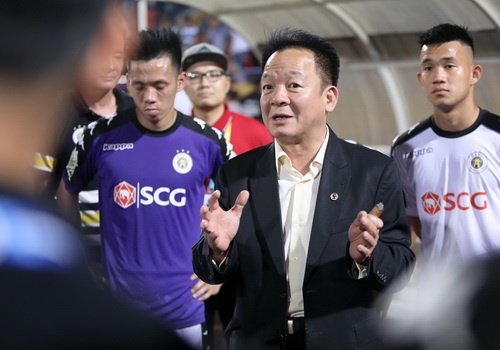 Bau Hien: Toi tin CDV van chon V.League trong thoi gian World Cup hinh anh