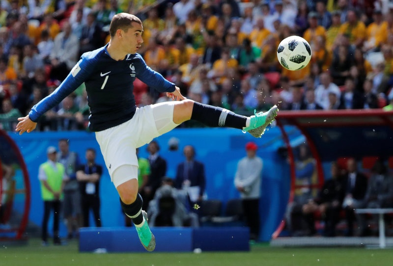 Pho Dai su Phap: Bong da Phap co chat lang man, kho doan, hoi dien ro hinh anh