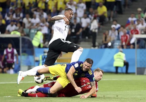 Tai sao trong tai tu choi dung VAR, cuu tuyen Duc thoat phat den? hinh anh