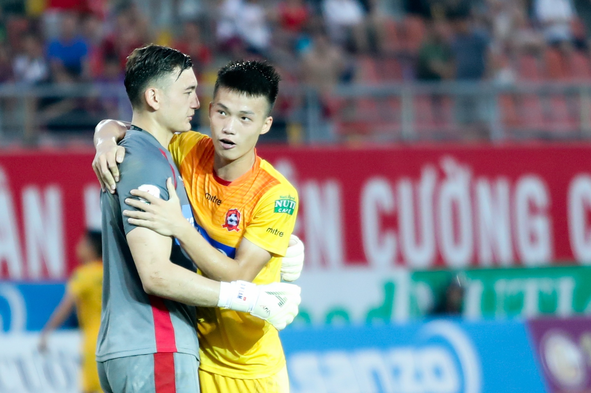 Dung coi thuong Bui Tien Dung o U23 Viet Nam anh 4