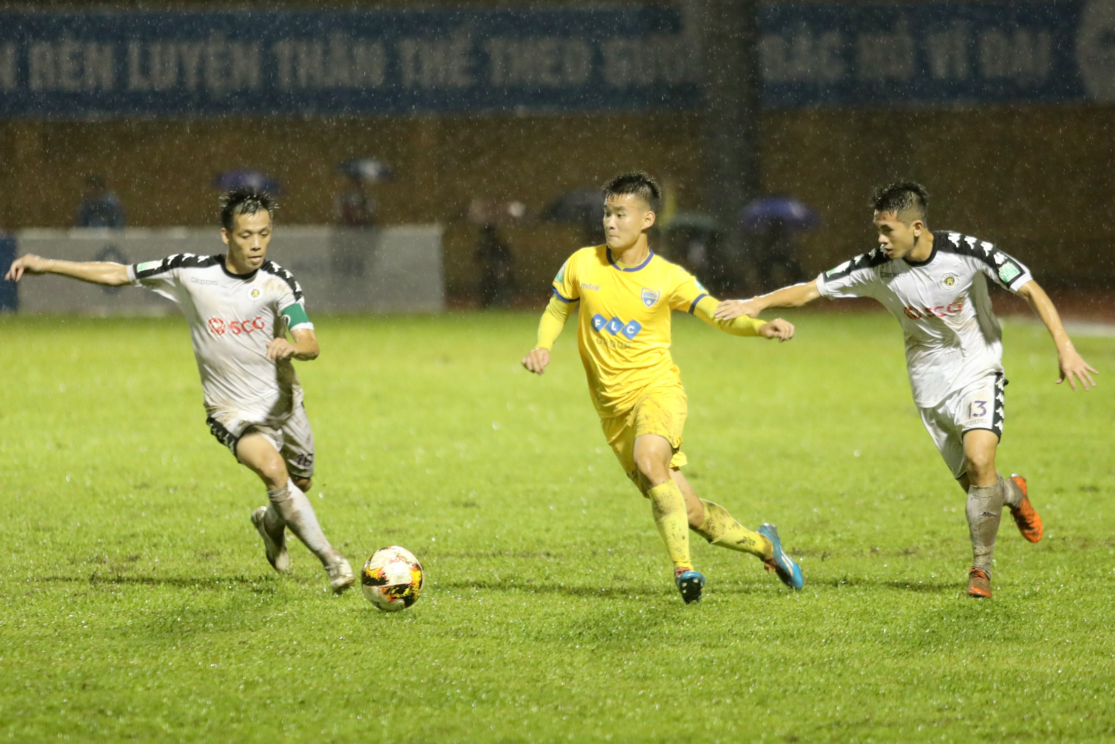 Quang Hai ruc sang,  CLB Ha Noi cham ngoi vo dich anh 5