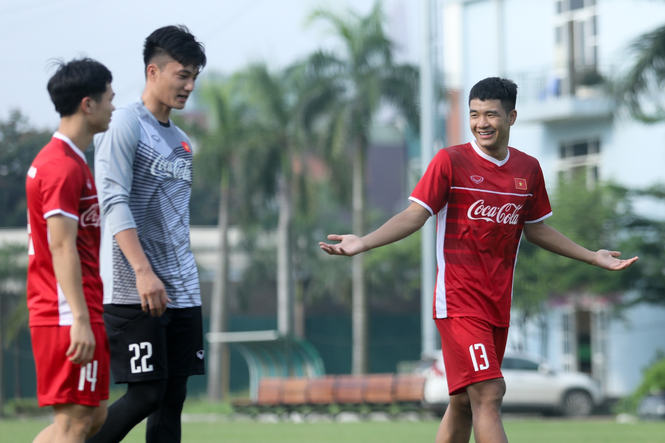Đức Chinh trêu chọc Công Phượng trong buổi tập U23 ảnh 4 Duc Chinh treu choc Cong Phuong trong buoi tap U23 anh 4