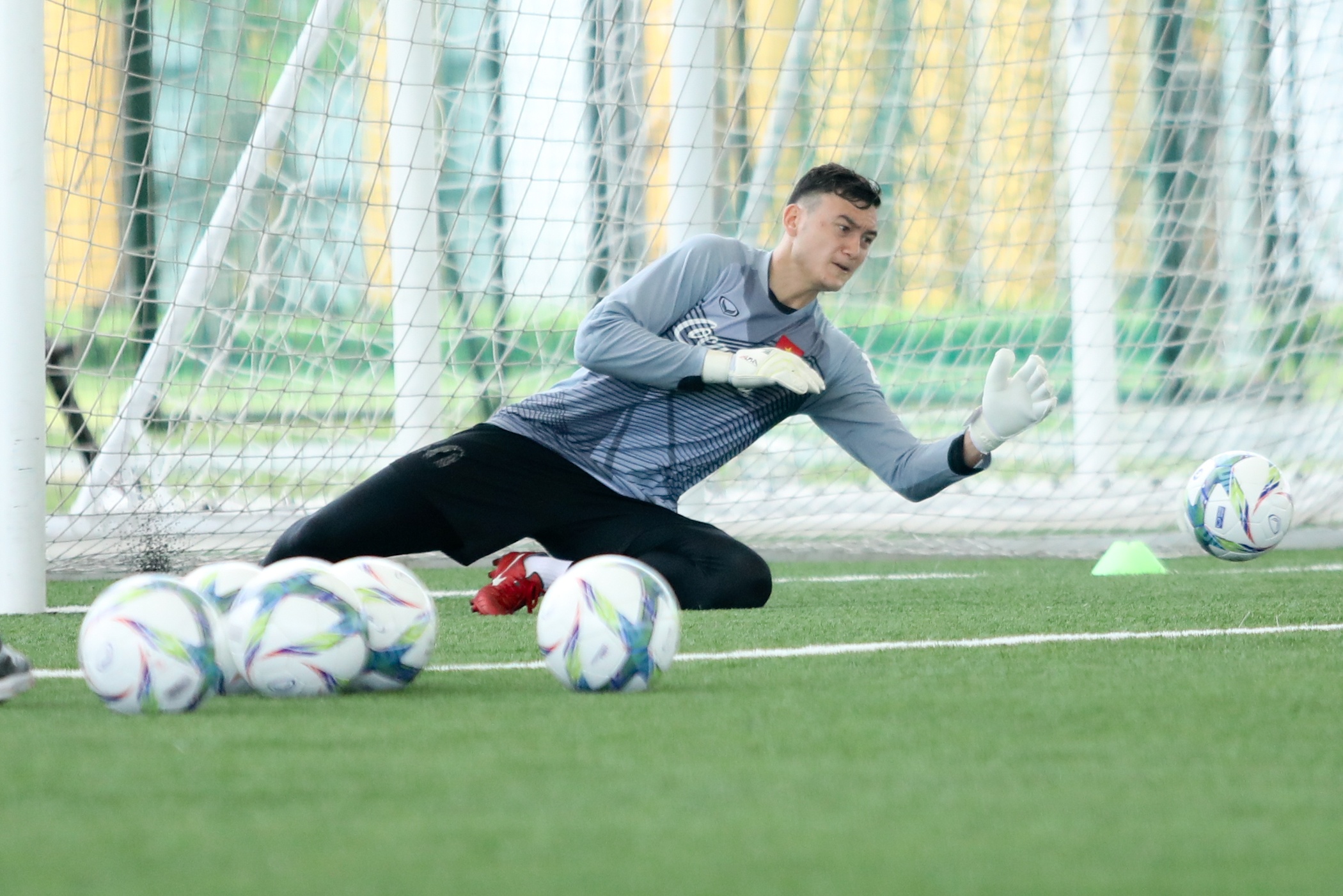 U23 Việt Nam luyện công sân mái che xịn châu Á ảnh 7 U23 Viet Nam luyen cong san mai che xin chau A anh 7