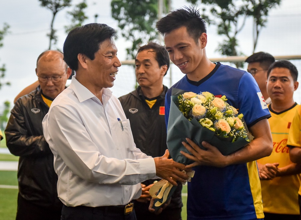 Van Quyet thay Xuan Truong lam doi truong anh 1