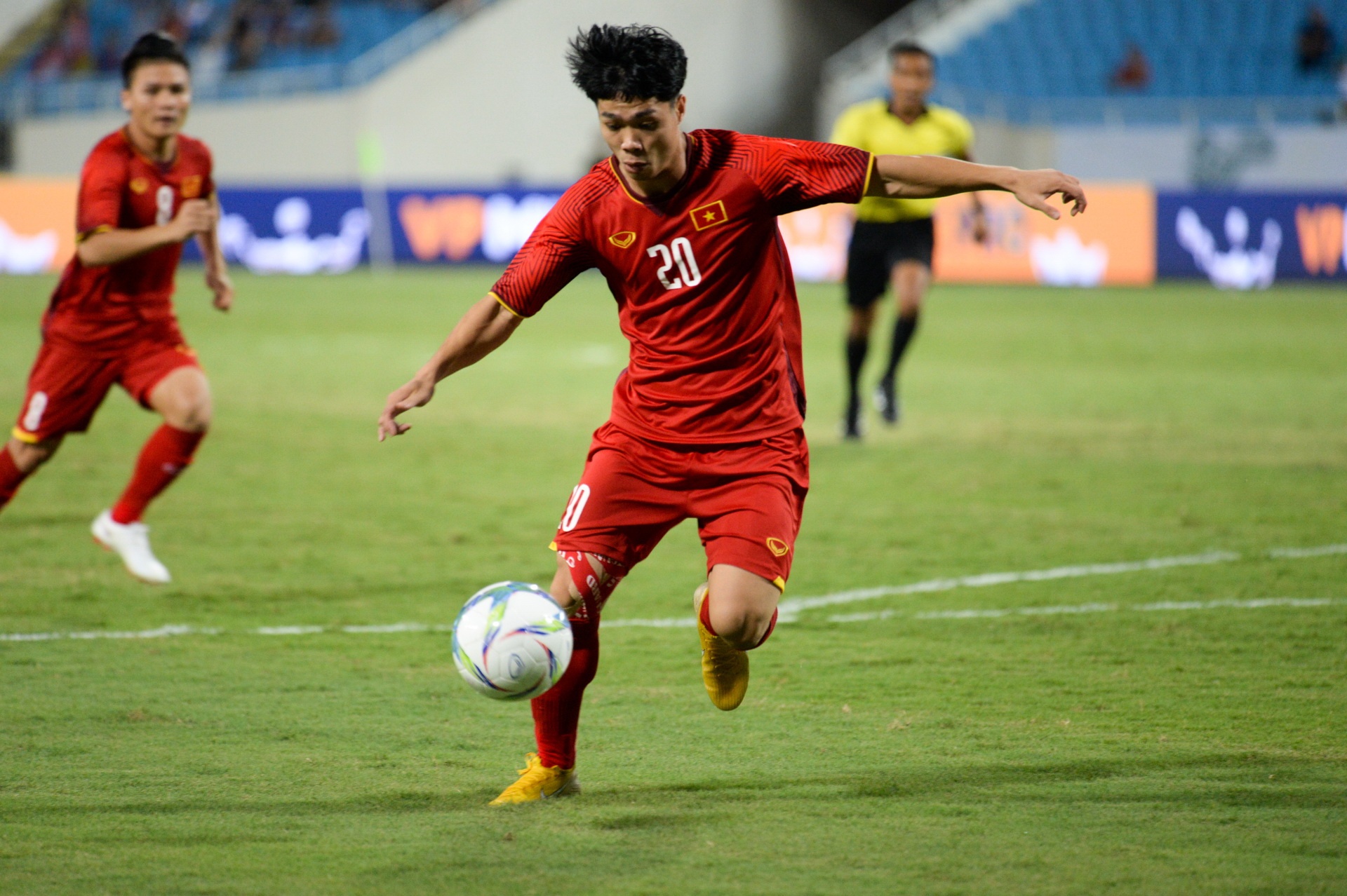 Công Phượng mất số 10 vào tay Văn Quyết ảnh 1 Cong Phuong mat so 10 vao tay Van Quyet anh 1