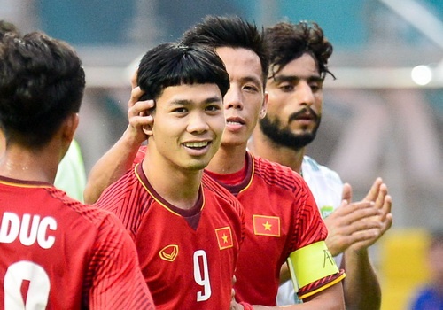 Van Quyet giai thich ly do nhuong 2 qua penalty cho Cong Phuong hinh anh