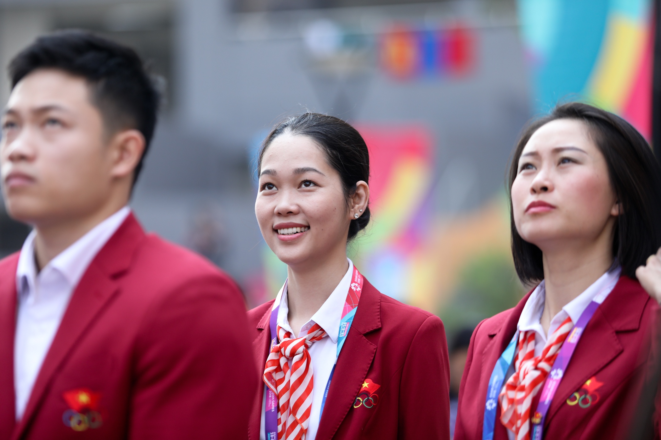 Quốc kỳ Việt Nam tung bay trên nền trời ASIAD 18 ảnh 7 Quoc ky Viet Nam tung bay tren nen troi ASIAD 18 anh 7