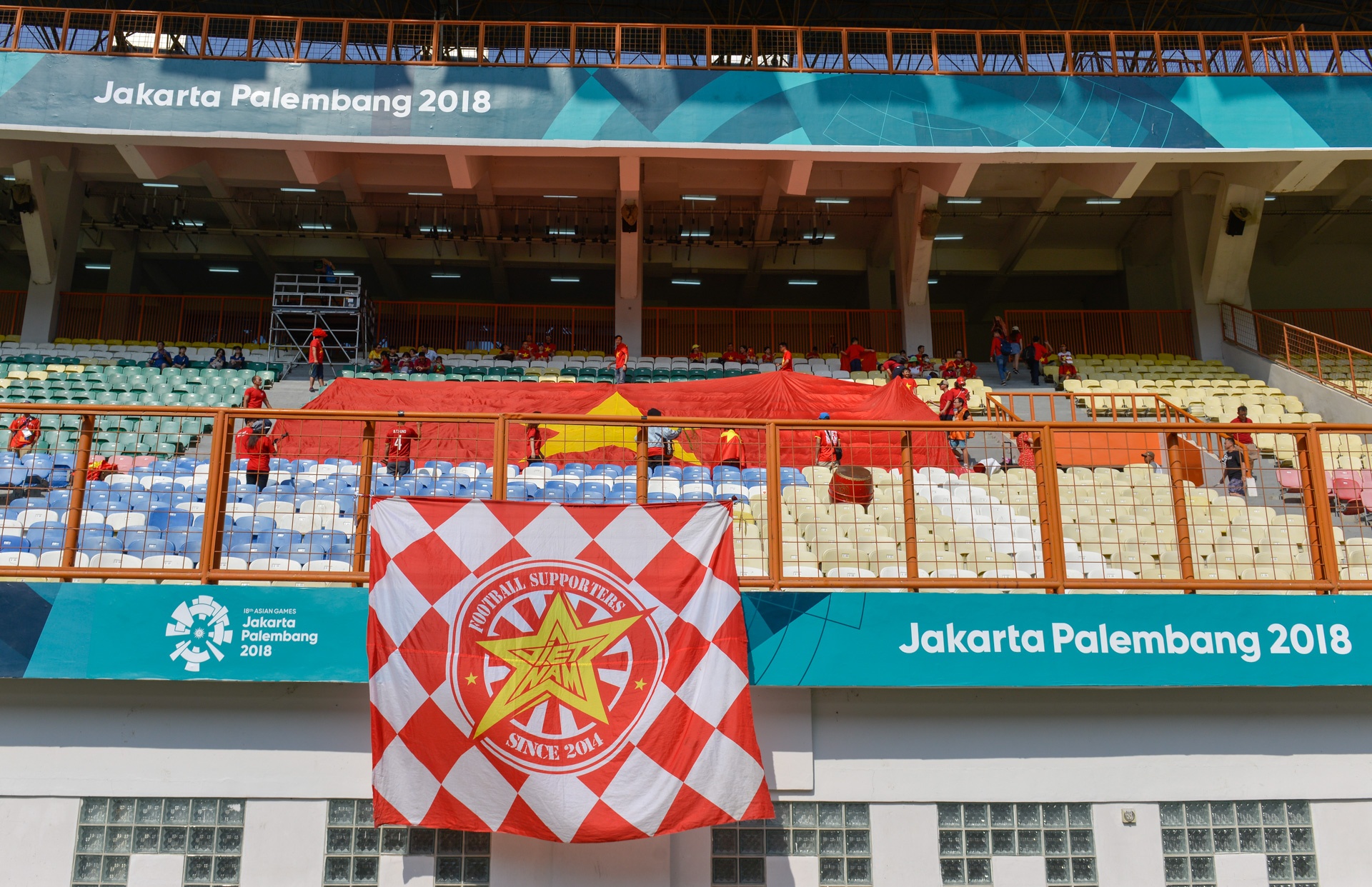 Dai ky co vu Olympic Viet Nam o Cikarang anh 1