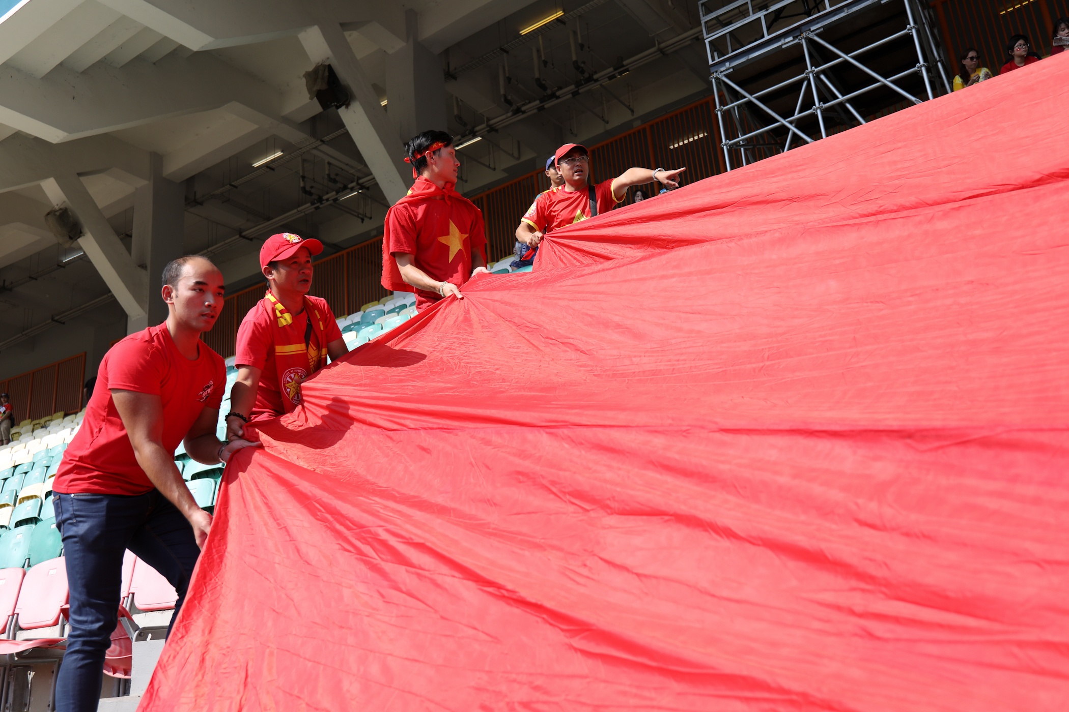 Dai ky co vu Olympic Viet Nam o Cikarang anh 4