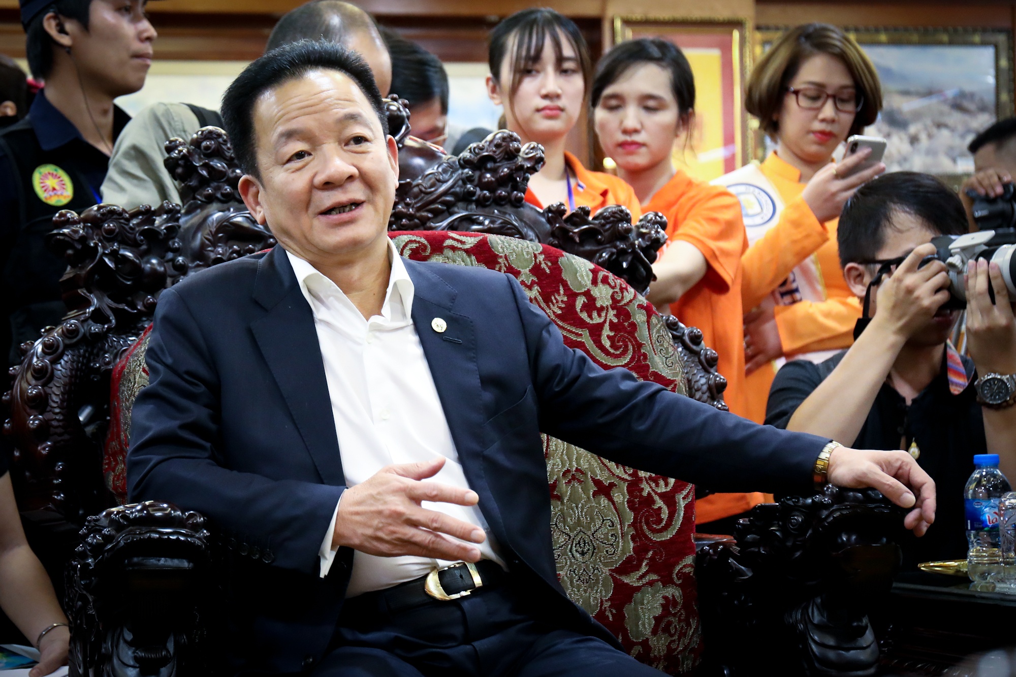 Bau Hien nang Cup ngoai Hang Anh anh 10