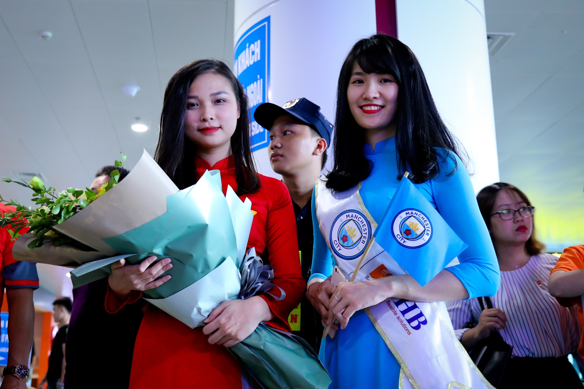 Bau Hien nang Cup ngoai Hang Anh anh 5